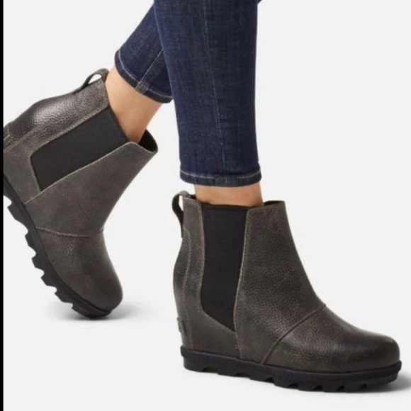 Sorel Joan of arc Wedge Chelsea's  charcoal Ankle platform great condition Boots - Picture 1 of 10